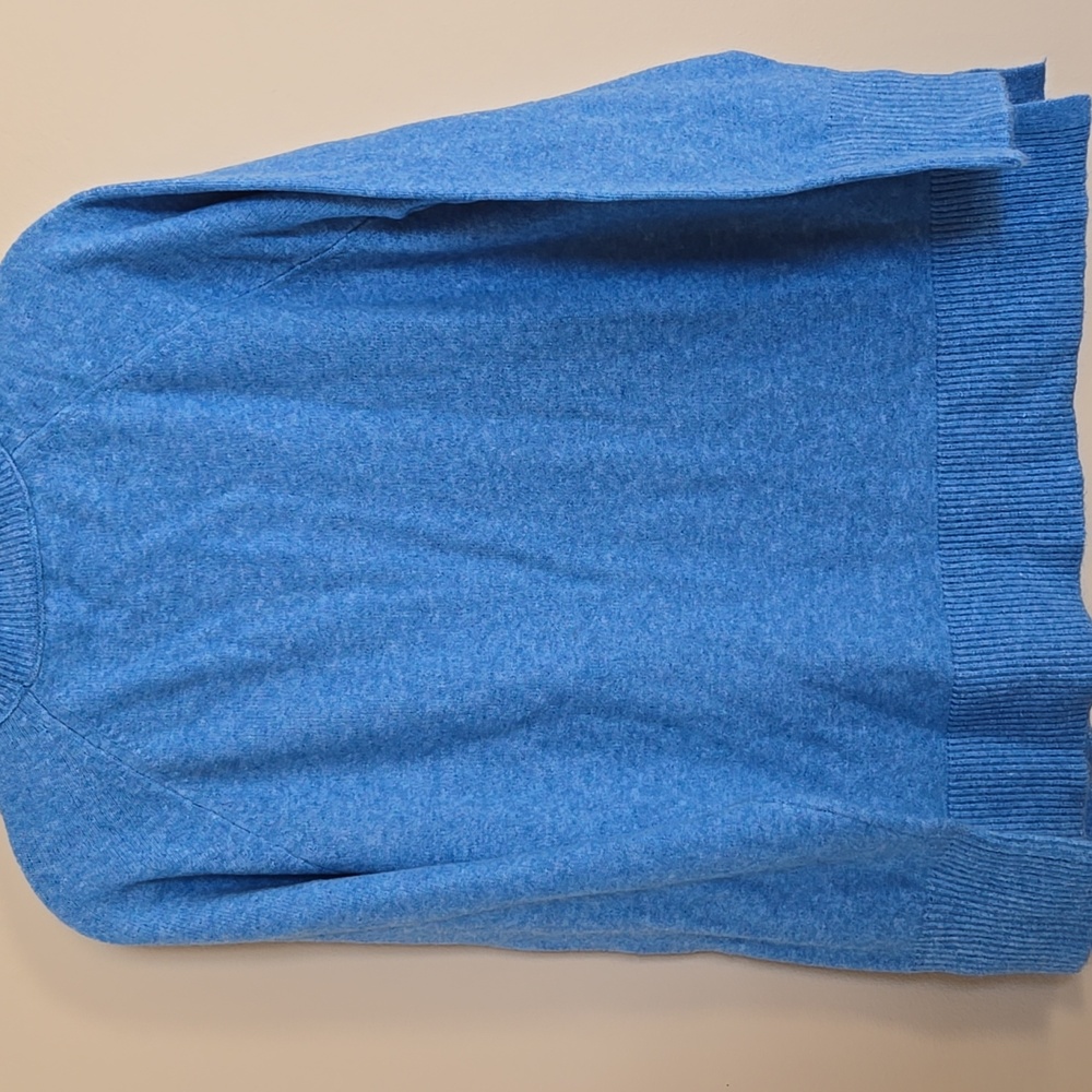 NWT LOFT Ice Blue V-Neck Sweater L - Picture 3 of 3